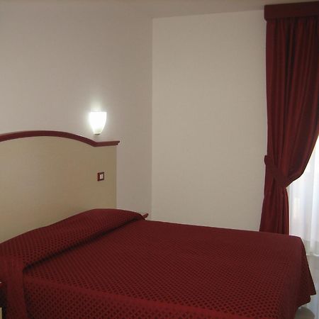 Nelson Hotel Alba Adriatica Dış mekan fotoğraf