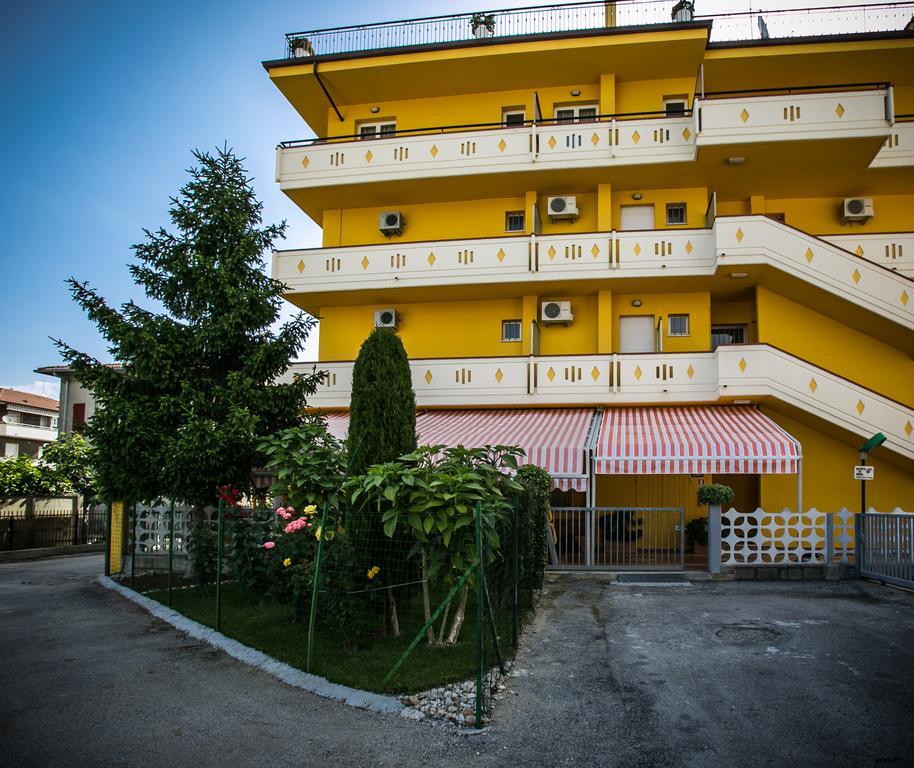 Nelson Hotel Alba Adriatica Dış mekan fotoğraf