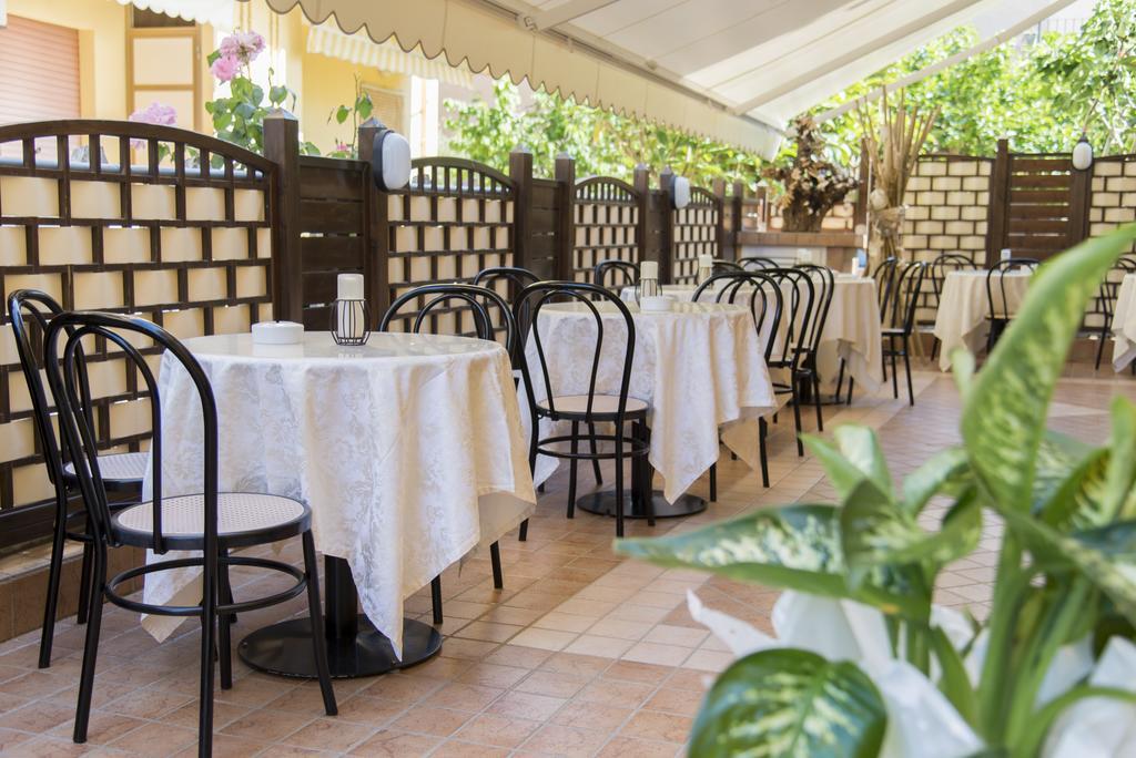 Nelson Hotel Alba Adriatica Dış mekan fotoğraf