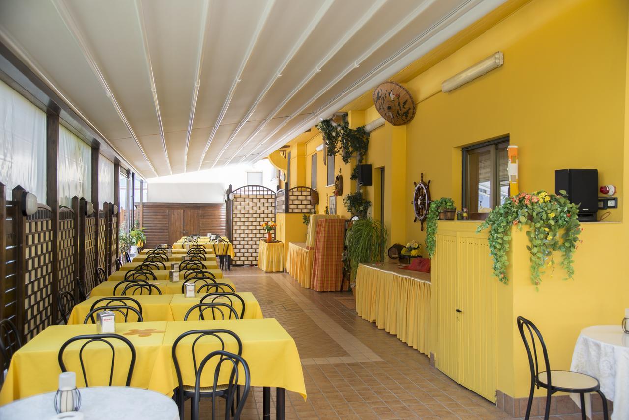 Nelson Hotel Alba Adriatica Dış mekan fotoğraf