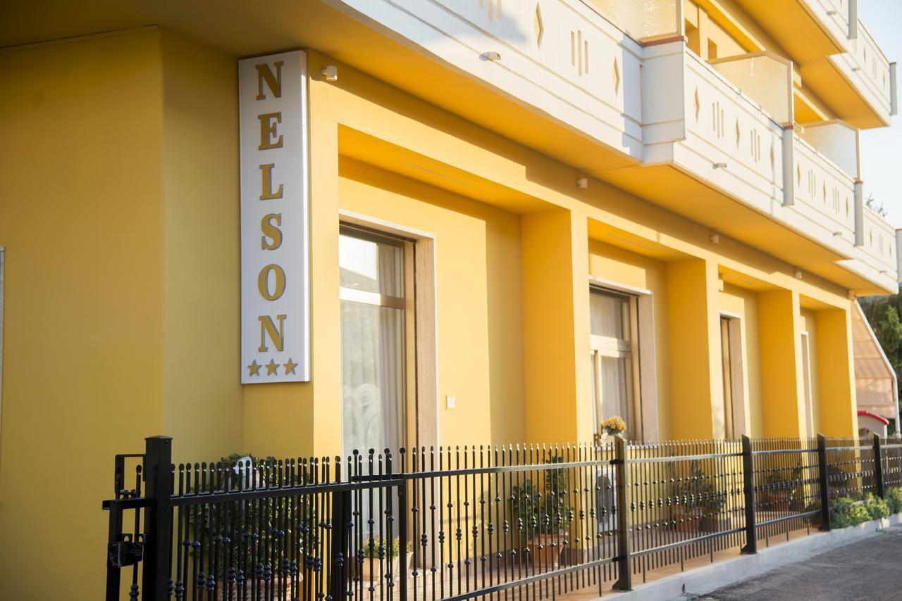 Nelson Hotel Alba Adriatica Dış mekan fotoğraf